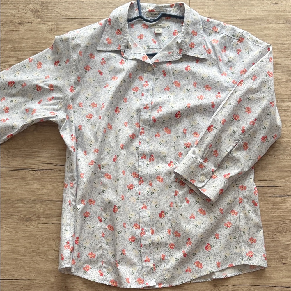 L.L. Bean White and Red Floral Women's Button Down Shirt